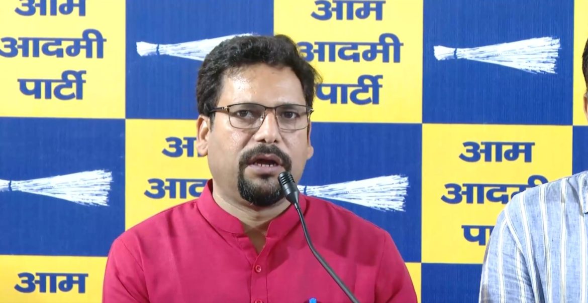 DTC बस हड़ताल पर संजीव का BJP सरकार पर हमला, बोले- कर्मचारियों से बात करें, धमकाना बंद करें