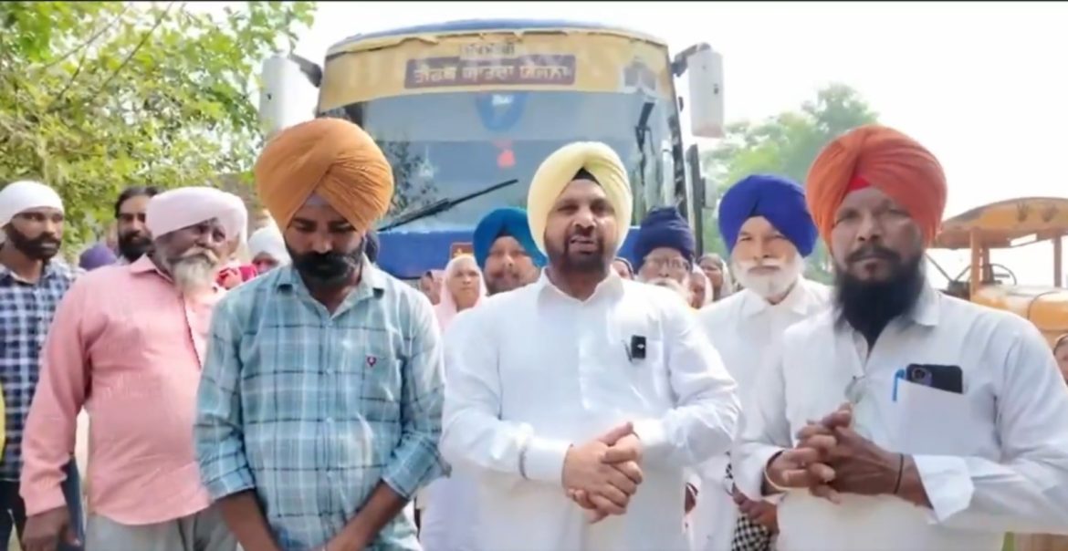 जंडियाला गुरु से तीर्थ यात्रा के लिए रवाना हुई 58वीं बस, हरभजन सिंह ने बुजुर्ग श्रद्धालुओं को दी शुभकामनाएं