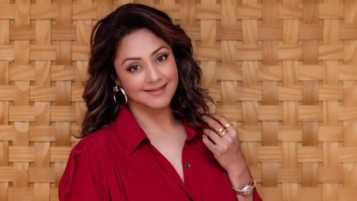 ज्योतिका फिटनेस: सिर्फ क्रंचेज नहीं, कोर और संतुलन के लिए ये खास एक्सरसाइज करती हैं अभिनेत्री