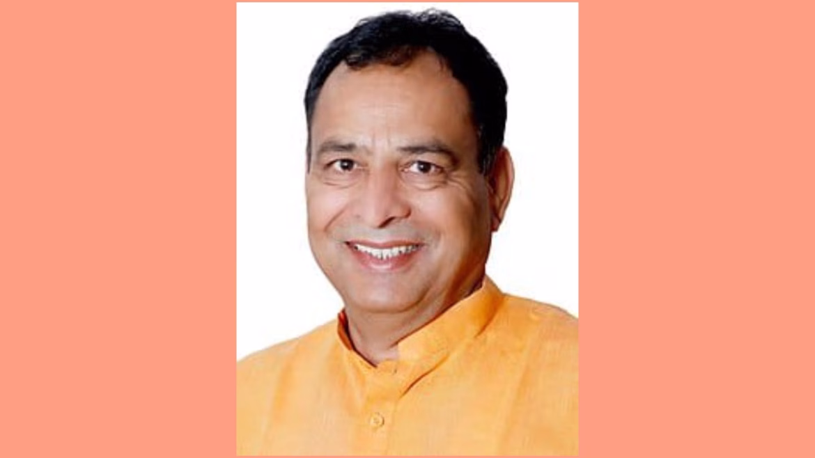 गन्ना किसानों की समस्याओं का हो संवेदनशीलता से समाधान, पेराई सीजन से पहले तैयारी पूरी करने पर जोर