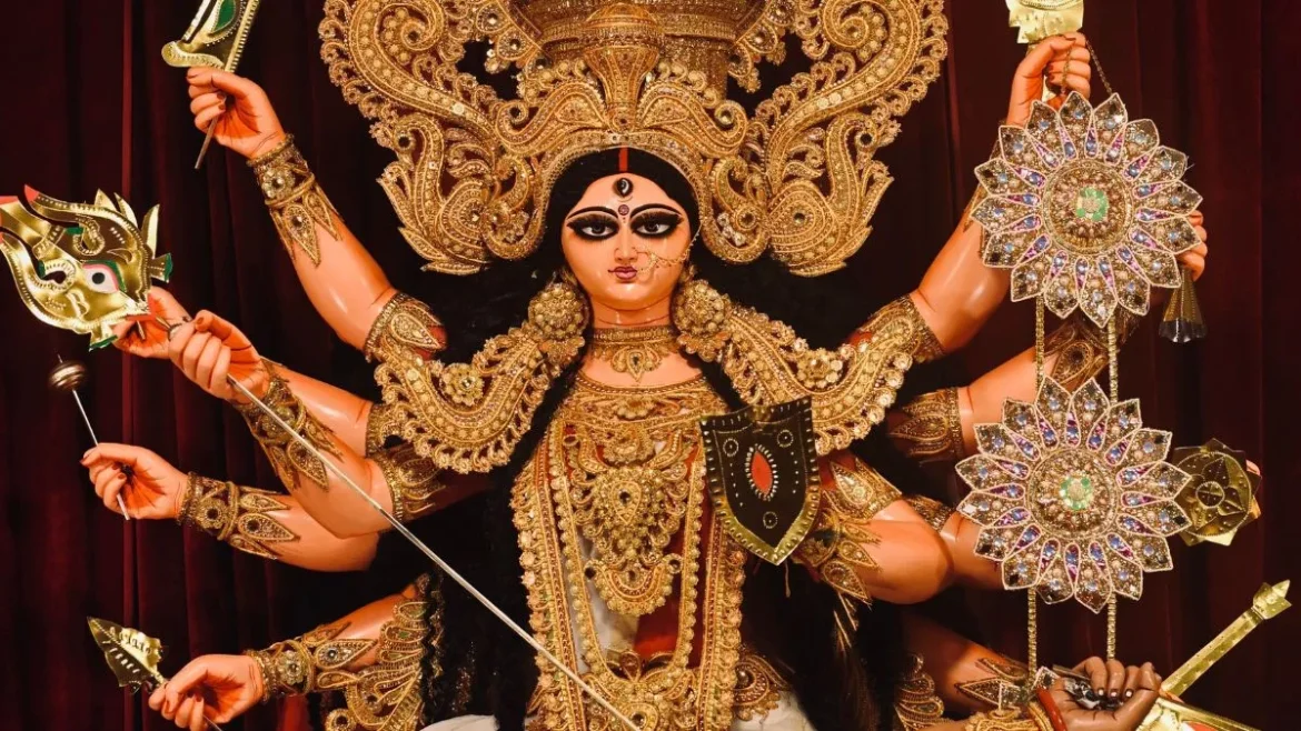 Shardiya Navratri vs Durga Puja 2026: नवरात्रि और दुर्गा पूजा में क्या है अंतर? जानें पूजा विधि और कैलेंडर