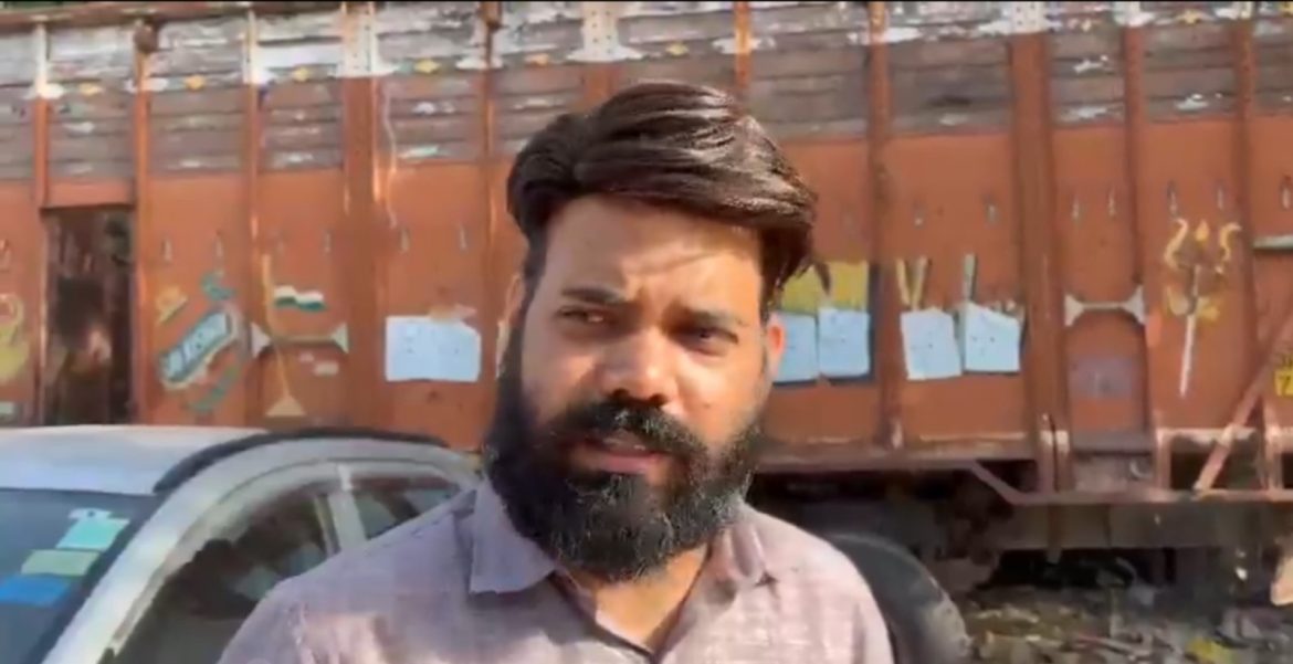 Delhi Garbage News: AAP नेता प्रवीण का CM रेखा गुप्ता पर हमला, बोले- रील बनाने के बजाय दिल्ली पर दें ध्यान