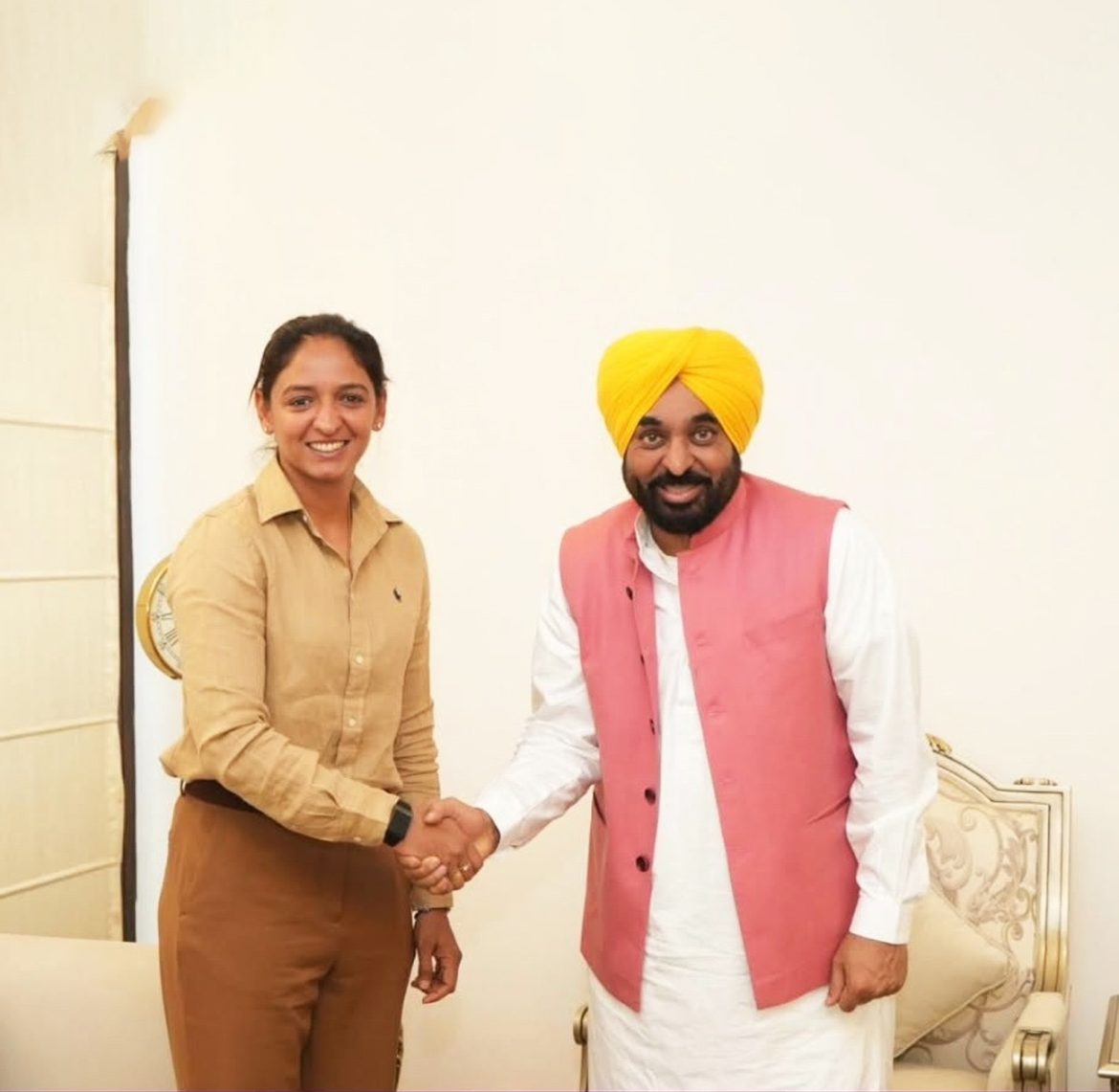 Harmanpreet Kaur: कप्तानी से विदाई पर भगवंत मान ने दी शुभकामनाएं, बोले- पंजाब को अपनी बेटी पर गर्व