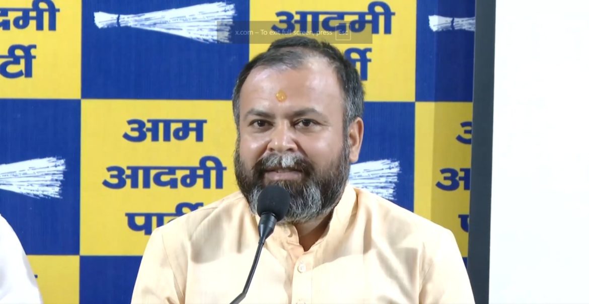 अखिलेश ने रेखा गुप्ता के कथित बयान पर उठाए सवाल, हिंदू समाज से माफी की मांग