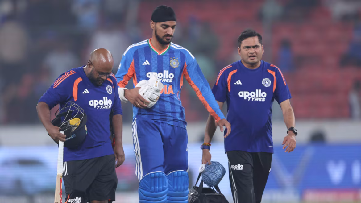 अर्शदीप सिंह के चौके से चौंके शमर जोसेफ, आखिरी ओवर में बदली गेंदबाजी की रणनीति
