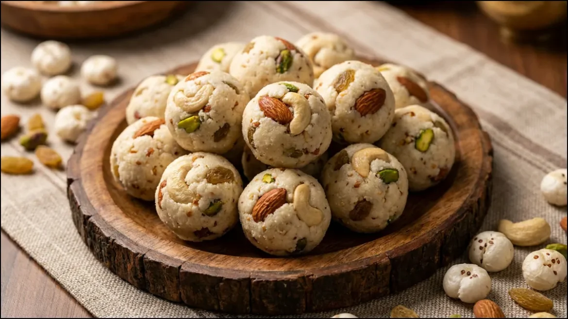 Navratri Vrat Recipe: नवरात्रि के 9 दिन व्रत में खाएं मखाना लड्डू, ड्राई फ्रूट्स से घर पर बनाएं स्वादिष्ट मिठाई